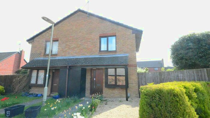 1 Bedroom Cluster House To Rent In All Saints Close, RG40