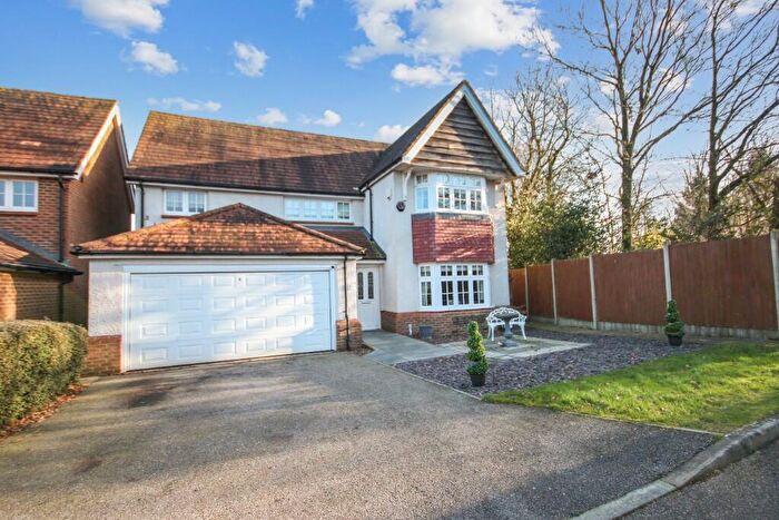 4 Bedroom Detached House For Sale In The Furrows, RH10
