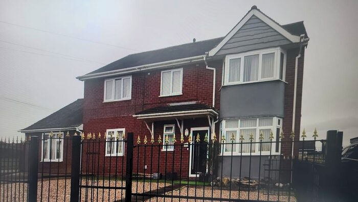 5 Bedroom Detached House To Rent In Lansbury Drive, Cannock, WS11