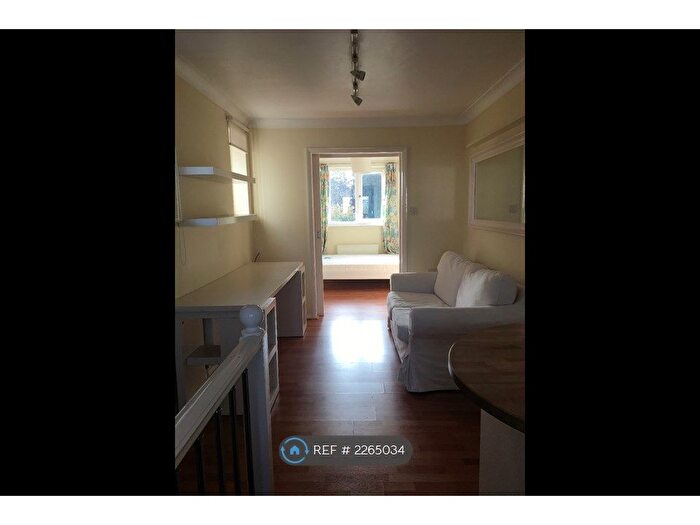 1 Bedroom Flat To Rent In Beaumont Road, Cambridge, CB1