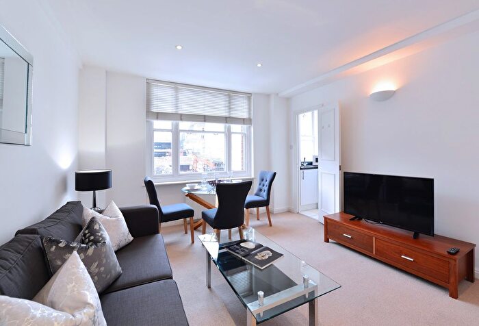 1 Bedroom Flat To Rent In Hill Street, London, W1J