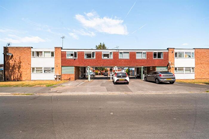 2 Bedroom Flat For Sale In Hurne Court, Basingstoke, RG21