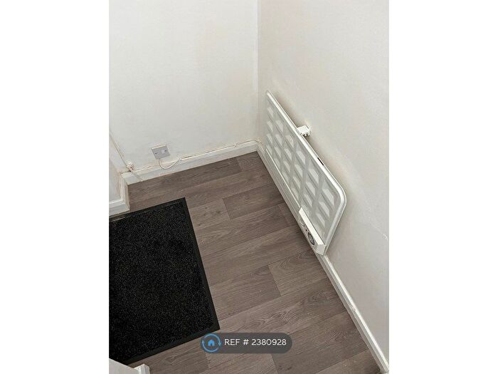 2 Bedroom Flat To Rent In High Street, Maldon, CM9
