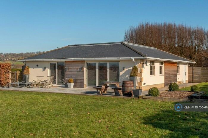 3 Bedroom Bungalow To Rent In Avon Lane, Saltford, Bristol, BS31