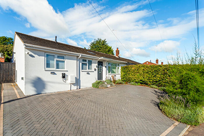 4 Bedroom Bungalow For Sale In Wroxham Way, Harpenden, Hertfordshire, AL5