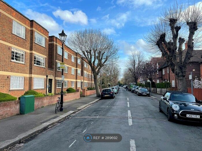 2 Bedroom Flat To Rent In St. Catherines Court, Chiswick, London, W4