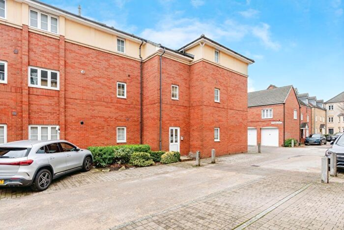 2 Bedroom Flat To Rent In Shepherds Walk - Bradley Stoke, BS32