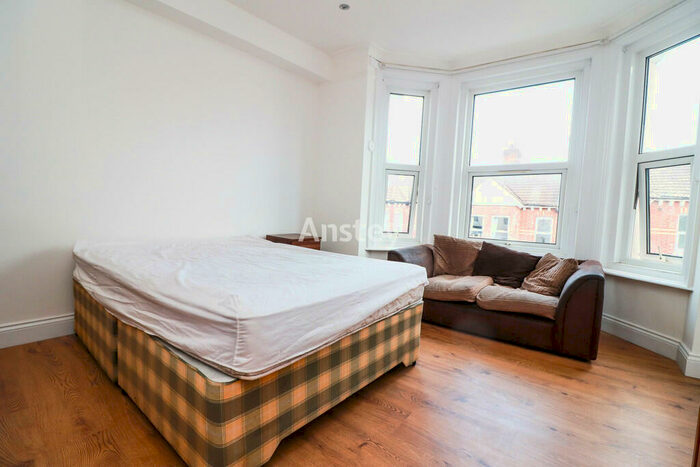 7 Bedroom Terraced House To Rent In Tennyson Road, Southampton, SO17