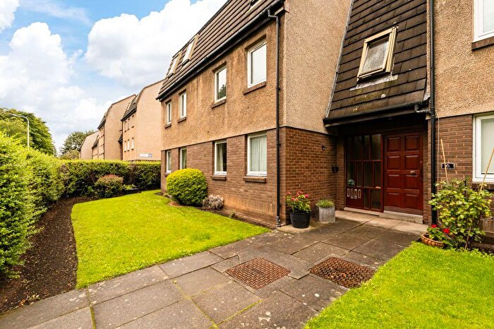 2 Bedroom Flat For Sale In / Glenogle Road, Edinburgh, EH3