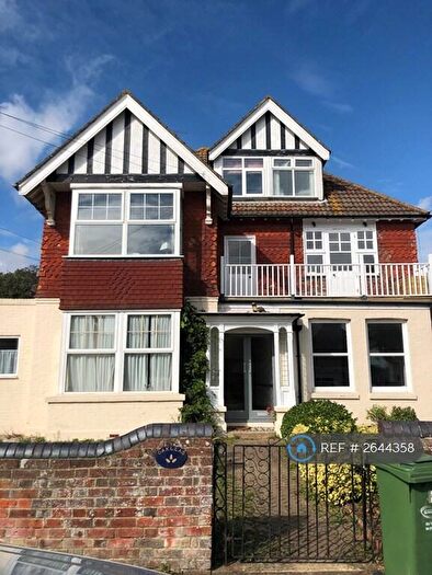 1 Bedroom Flat To Rent In Oak Leas, Hythe, CT21