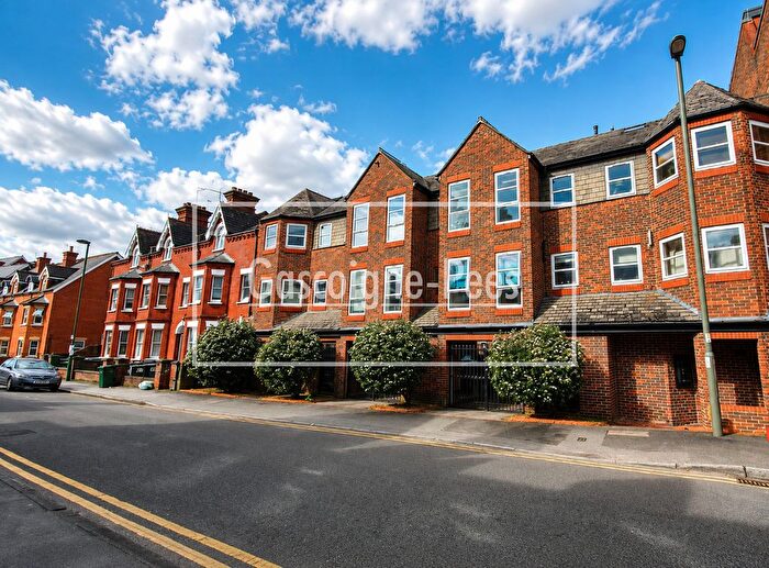 1 Bedroom Flat To Rent In Westminster Court, Guildford, GU1