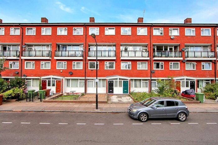 4 Bedroom Terraced House To Rent In Forsyth Gardens, Kennington, Southwark, London, SE17