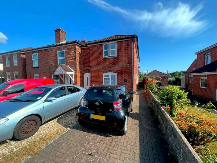 1 Bedroom Apartment To Rent In Lower Northam Road, Hedge End, SO30