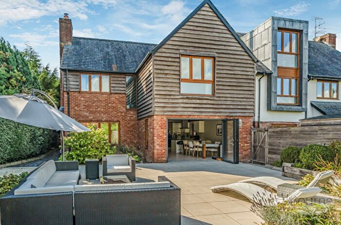 4 Bedroom Detached House To Rent In Trinity Hill, Medstead, Alton, Hampshire, GU34