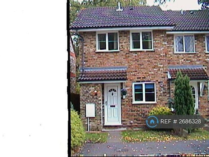 2 Bedroom End Of Terrace House To Rent In Thyme Court, Farnborough, GU14