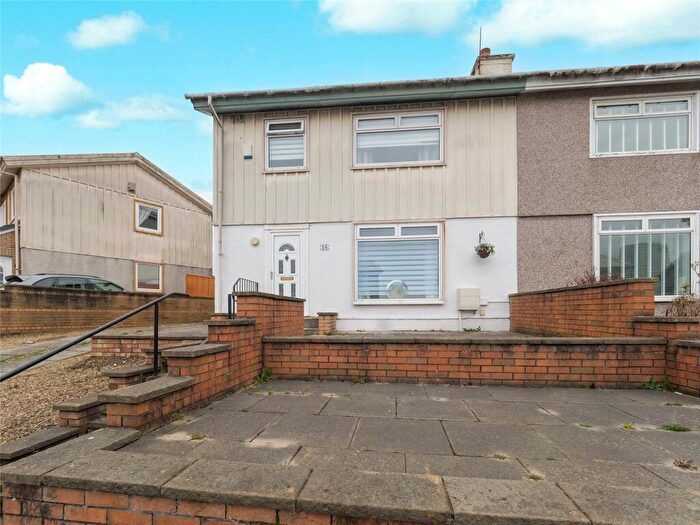3 Bedroom Semi Detached House For Sale In Everard Quadrant, Glasgow, Lanarkshire, G21