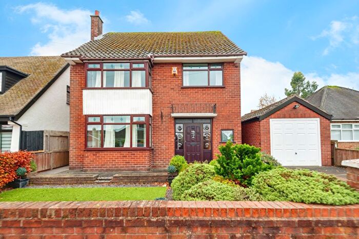 3 Bedroom Detached House For Sale In Oak Tree Road, St. Helens, Merseyside, WA10