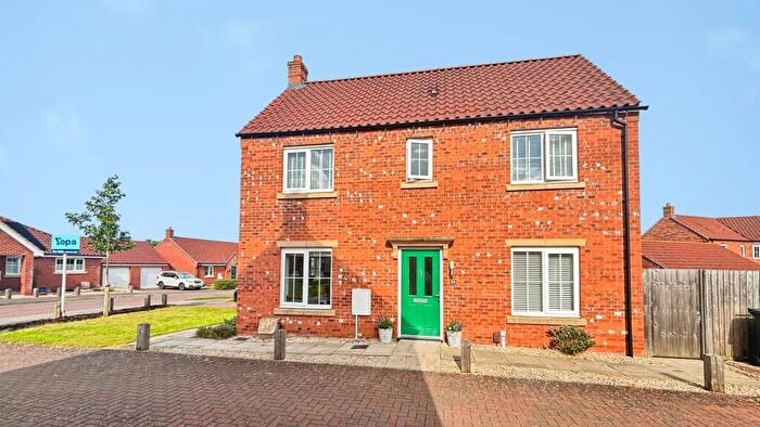 3 Bedroom Link Detached House For Sale In Kirk Road, Branston, LN4
