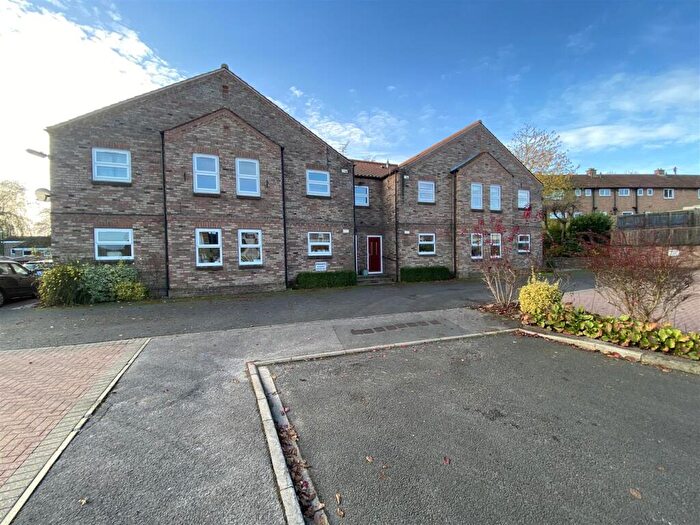 2 Bedroom Apartment For Sale In Alexandra Court, Bedale, DL8