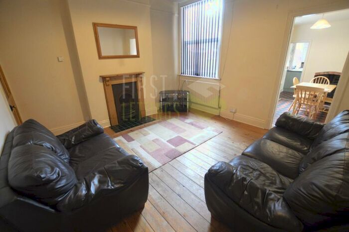 4 Bedroom Terraced House To Rent In Lytton Road, Leicester, LE2
