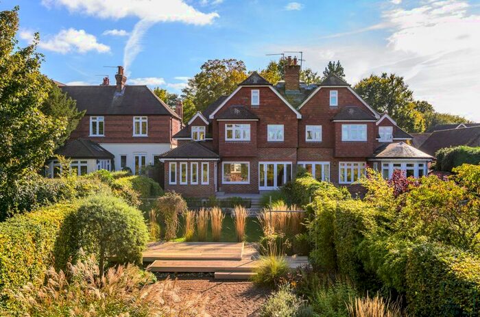 4 Bedroom Semi-Detached House To Rent In Warren Road, Guildford, GU1