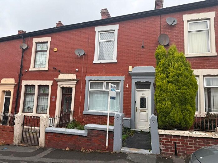 3 Bedroom Terraced House To Rent In Lynthorpe Road, Blackburn, Lancashire, BB2