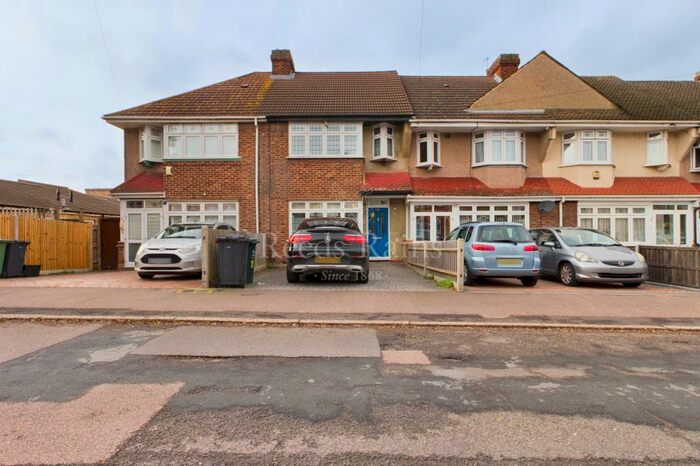 3 Bedroom Terraced House To Rent In West Hill Drive, Dartford, DA1
