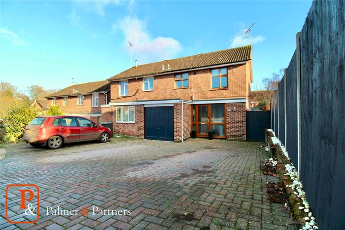 3 Bedroom Semi-Detached House For Sale In Stamford Close, Ipswich, Suffolk, IP2
