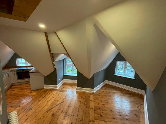 1 Bedroom Flat To Rent In East Street, Havant, PO9