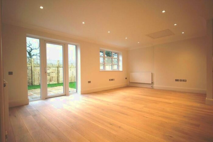 2 Bedroom Bungalow To Rent In Wentworth House, Blakes Road, Wargrave, Berkshire, RG10