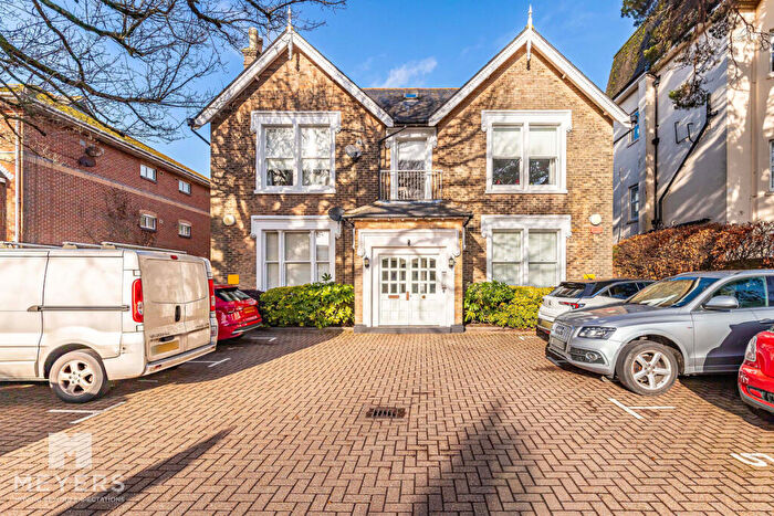 2 Bedroom Apartment For Sale In Christchurch Road, Bournemouth, BH1
