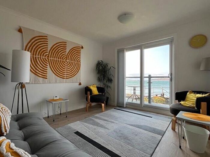 1 Bedroom Flat To Rent In Bay Street, Fairlie, KA29