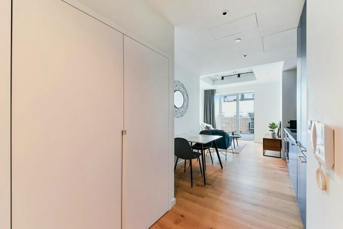 Studio To Rent In Douglass Tower, Goodluck Hope, London, E14