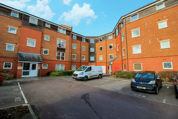 2 Bedroom Flat To Rent In Yersin Court, Old Town, Swindon, SN1