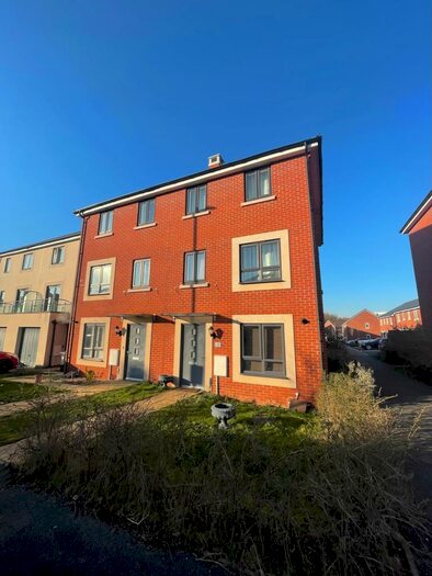 4 Bedroom House To Rent In Slade Baker Way, Bristol, BS16