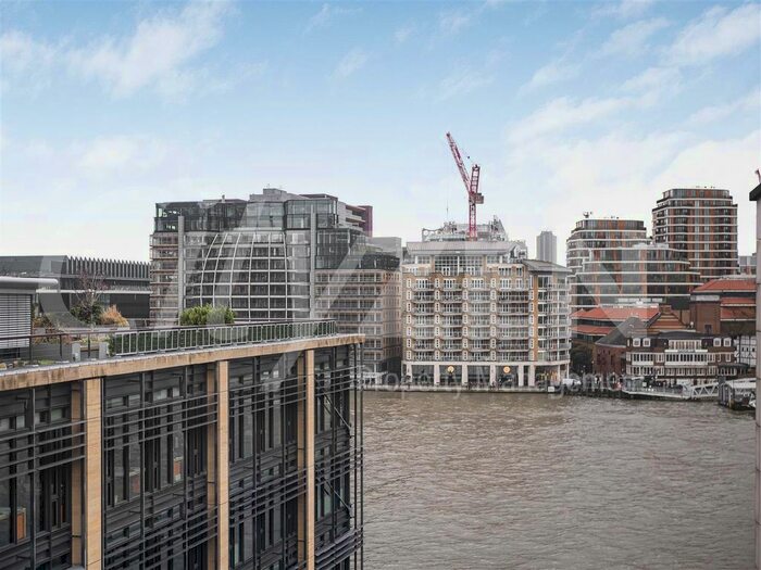 3 Bedroom Flat To Rent In Upper Thames Street, London, EC4V