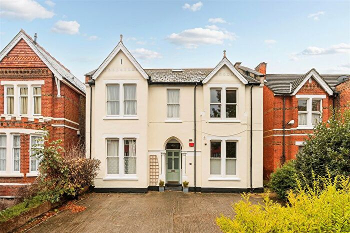 2 Bedroom Flat For Sale In Perryn Road, London, W3