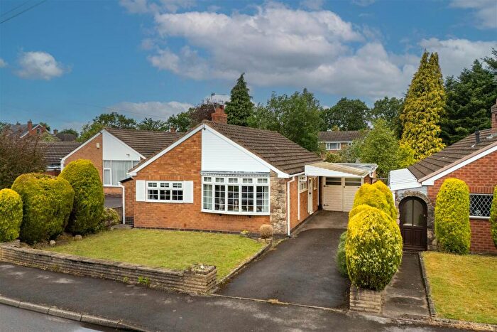 2 Bedroom Detached House For Sale In Wayfield Road, Shirley, Solihull, B90