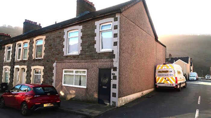 3 Bedroom End Of Terrace House For Sale In Islwyn Street, Cwmfelinfach, NP11