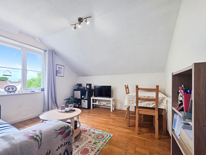1 Bedroom Flat For Sale In Elizabeth Mews, Headstone Road, HA1
