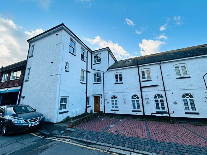 1 Bedroom Apartment For Sale In Cornfield Lane, Eastbourne, BN21