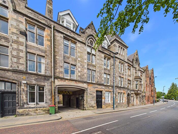 2 Bedroom Flat For Sale In Flat, Tay Street, Perth, PH1