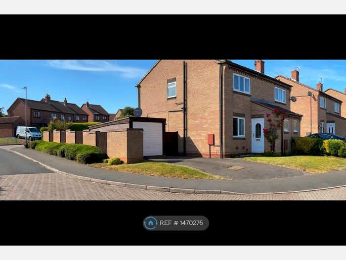 2 Bedroom Semi-Detached House To Rent In Carlisle Close, Grantham, NG31