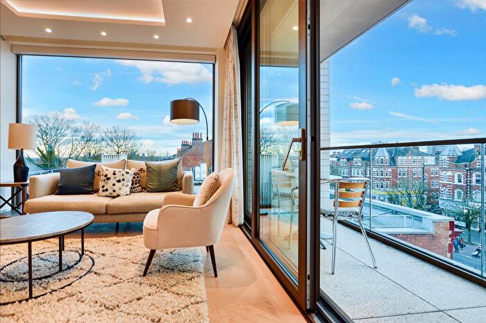 2 Bedroom Apartment To Rent In Flat, Haverstock Hill, Belsize Park, NW3