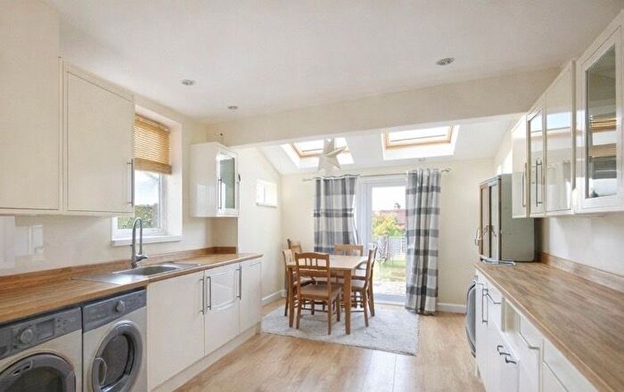 3 Bedroom Terraced House To Rent In Manor Road North, Sholing, Southampton, SO19