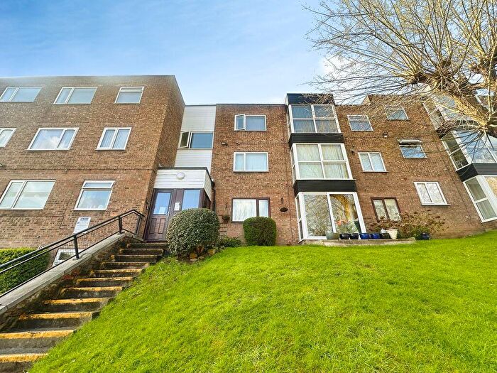 2 Bedroom Apartment For Sale In Heywood Court, Manchester, M24