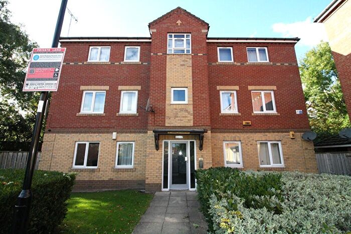 2 Bedroom Apartment For Sale In Broomspring Close, Sheffield, S3