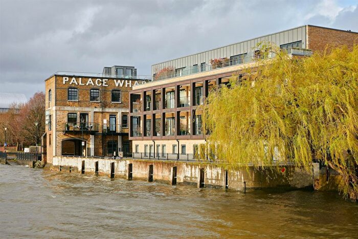 2 Bedroom Flat To Rent In Palace Wharf, Hammersmith, W6