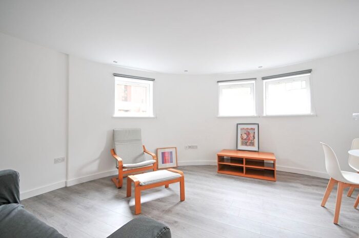 2 Bedroom Flat To Rent In Burlington Street, Manchester, M15