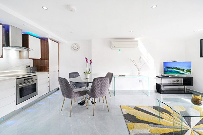 1 Bedroom Flat To Rent In Gloucester Place, London, W1U